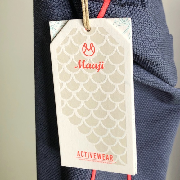 Maaji Activewear Endure High Rise Leggings-Medium - Picture 7 of 16